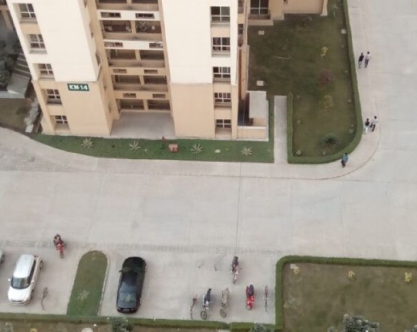 Jaypee Greens Kosmos 3 BHK Apartment 1550 Sq.ft.
