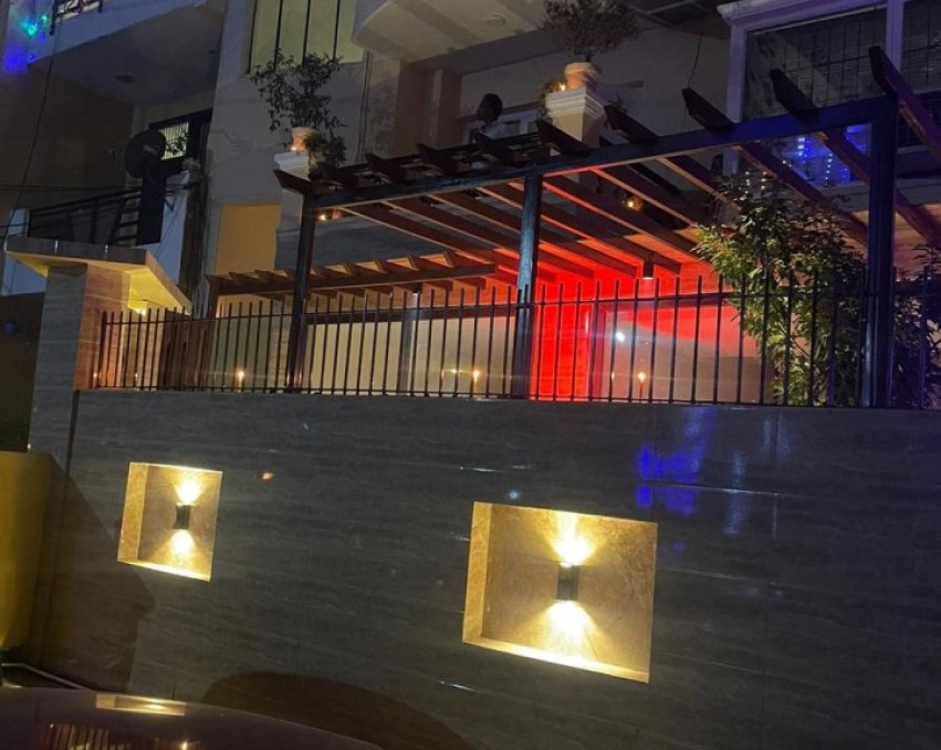 Spacious 2200 Sqft commercial unit (Unit 22B) in Bestech Business Tower, Sector 48