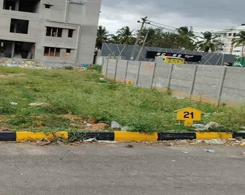 2400 Sq.Ft Land For Sale in Singasandra Bangalore