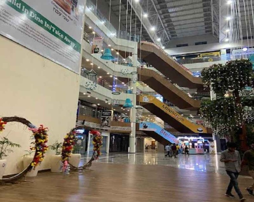 Retail Space For Sale in Gaur City Mall Greater Noida