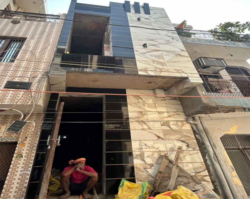 33 Sq.Yd Independent House for Sale – Mohan Garden, New Delhi