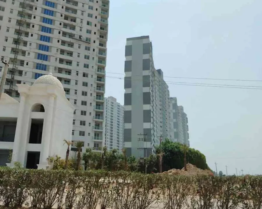 3 BHK Luxury Flat for Sale in Omaxe The Lake Chandigarh