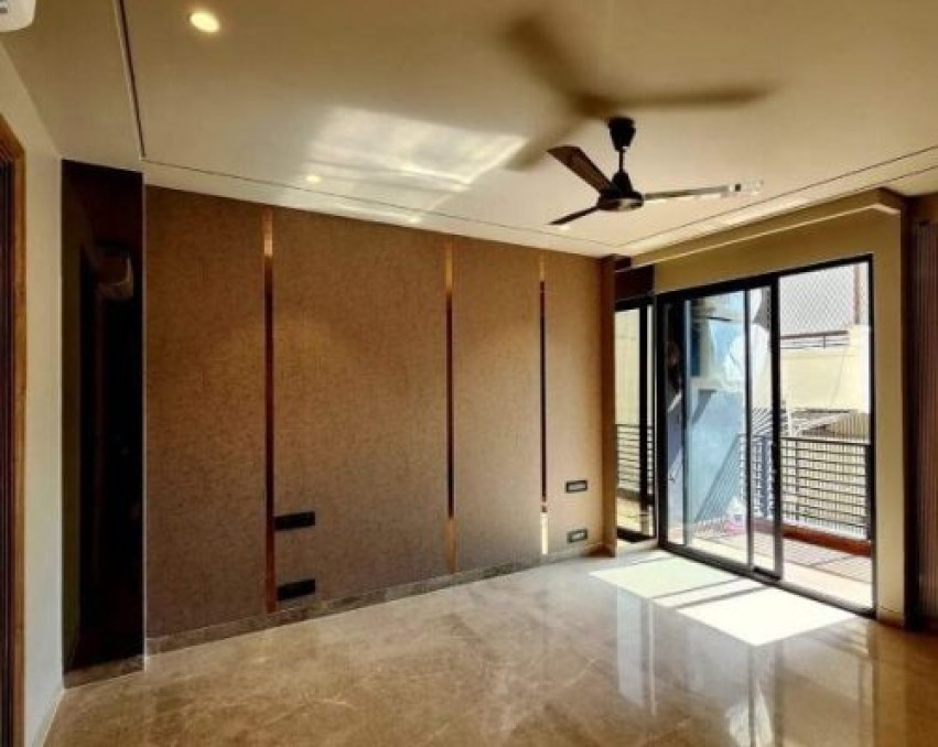 3 BHK Builder Floor For Sale In Kailash Colony Delhi