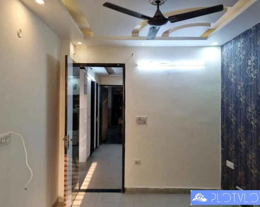 3 BHK Flat for Sale in Chanakya Place, Delhi